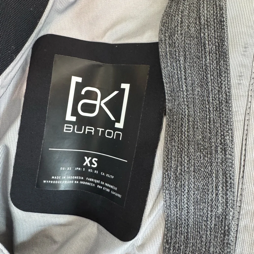BURTON AK Kimmy Gore-Tex 3L Black Bibs Size XS Like New Condition - Picture 3 of 6